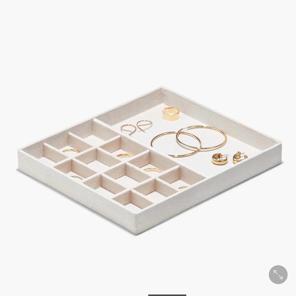 Jewelry Box - Picture 4 of 13